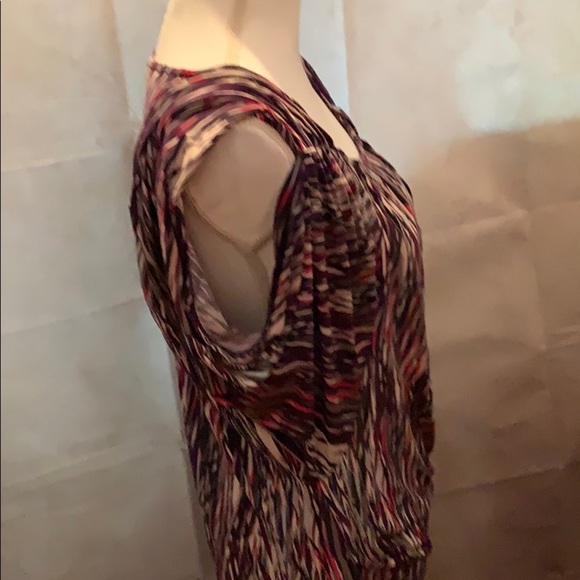 Splashes of Color Adorn this Comfy Dress - Picture 10 of 11